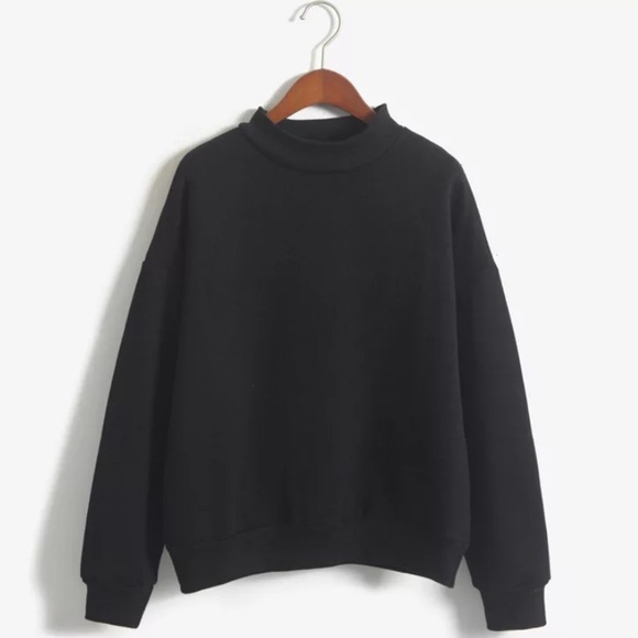 Sweaters - NWOT Black long sleeve sweater